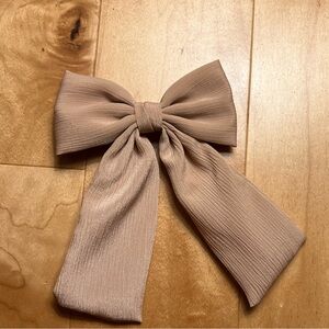 HAIR BOW
